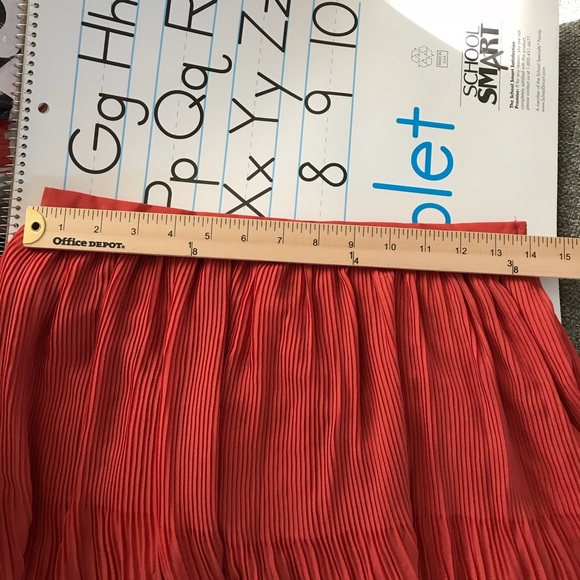 Meet your posher, Stephanie :-) - Picture 4 of 4